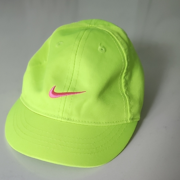 Nike Neon Green Cap with Pink Logo Enfant Babl Cap Hat - Picture 1 of 4